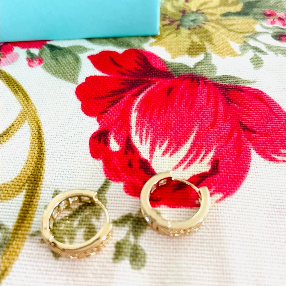 Earrings - Picture 3 of 10